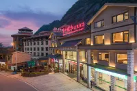 Sanqing Mountain Suifeng Shiji He Resort Hotel (Mount Sanqing Scenic Area Branch) Hotels near Python Mountains