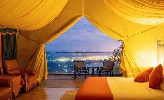 Longyin Cangshanxiao Hotel (Jiuhuang Mountain Rear Scenic Area)