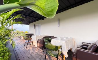 Meitu Hot .Spring Hotel (Emeishan High-speed Railway Station Baoguosi Branch)