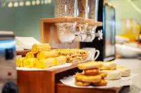 Borrman Hotel (Huizhou Xihu East Station Ganghui Shopping Center) - Breakfast