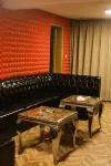Yiliang Xihe (Kaifeng University Wansuishan Wuxia City Store)