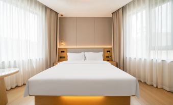 Chuanyue Lingshe Hotel (Sichuan University Mozhiqiao Subway Station)