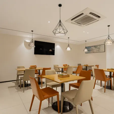 City Comfort Inn Hotel (Lichuan Railway Station)