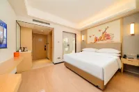 Vienna International Hotel (Zhanjiang Poly Yudian Plaza Fisherman's Wharf Branch) Hotels near Techeng Island