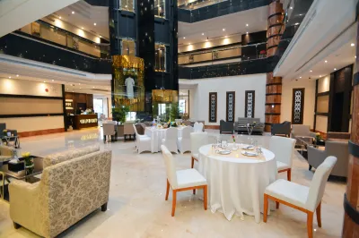 Roof Hotel Apartments  호텔