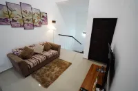 Lavender Villa Negombo – Stylish Airport Retreat
