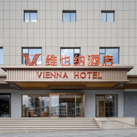 Vienna Hotel (Jincheng Economic Development Zone Orchid Road Store)