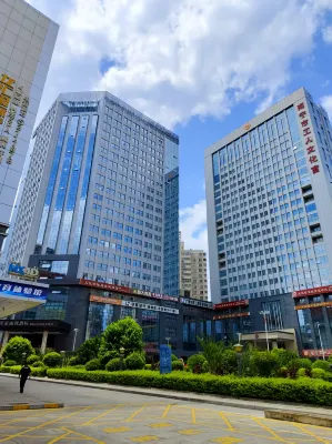 光域電競酒店（南寧三街兩巷朝陽廣場地鐵站店）