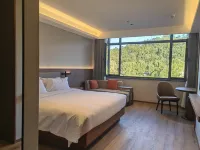 Benxi Bed Seal Lake Hotel