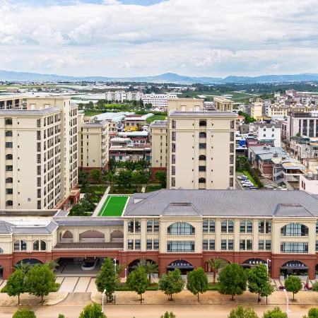 MiLe Dongfeng Artistic Inn.