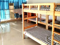 Dongge Hostel (Wenfeng Tower)