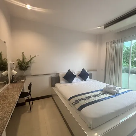 Ree Riverside Hotel Отели рядом с достопримечательностью «Asiatique - Набережная»