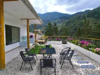 山語花柒觀景民宿（肇興侗寨店） 堂安侗寨附近的飯店