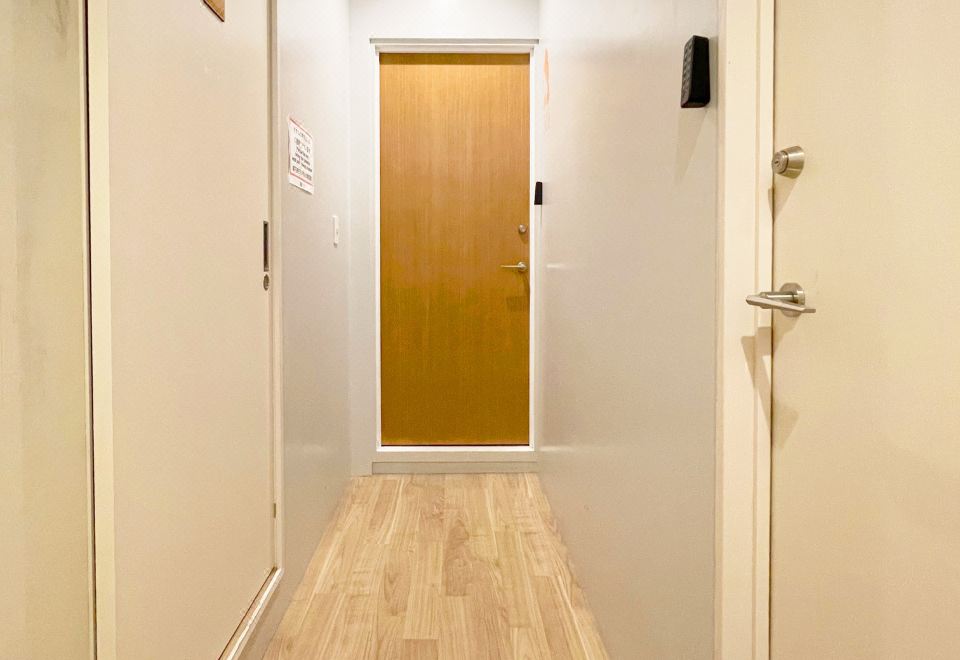 Arcade Resort Okinawa의 현대적인 건물 외관