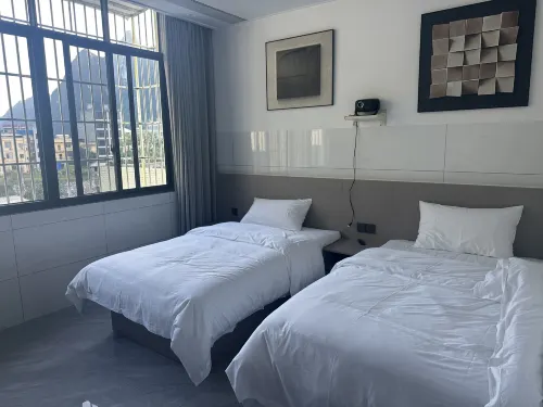 Du'an Yunguang Homestay