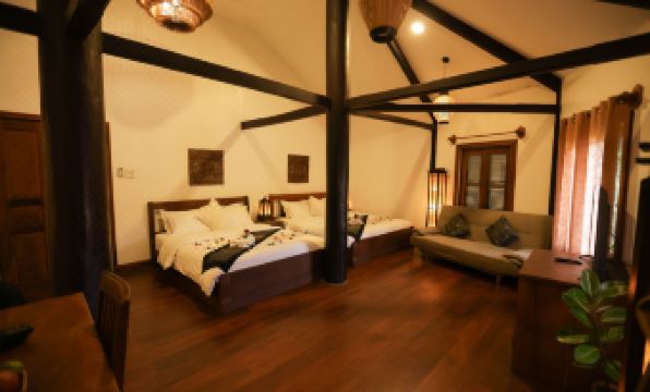 Luang Prabang Royal Palace Museum Hotel