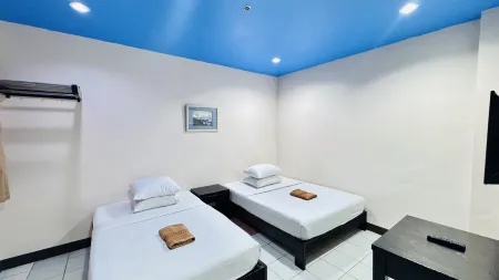 Boracay Travelodge Beach Resort