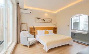 Lin Dian Homestay (Dali Old City Renmin Road Erhai Store)