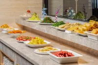 MEHOOD LESTLE The Traxland Hotel Hotels in Tekes