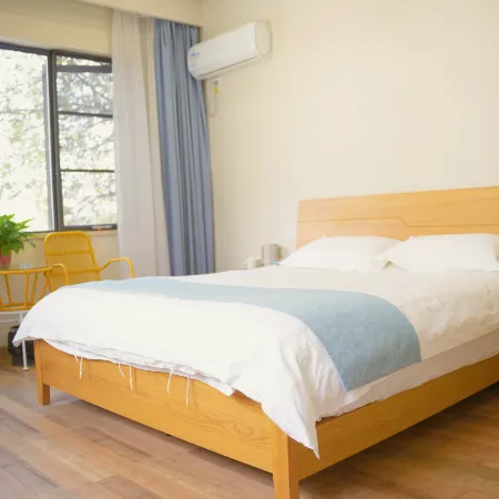 Baiyang Wharf Guesthouse