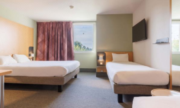 B&B Hôtel Clermont Ferrand Nord Riom