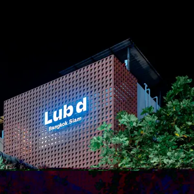 Lub d Bangkok Siam – New Look, Across from MBK & Skytrain Access Отели рядом с достопримечательностью «Стадион «Супхачаласай»»