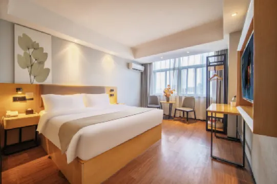 GreenTree Inn (Nanchang Railway Station Bayi Square Ding Road South Metro Station) Hoteles en 
