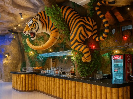 Tiger Complex Hotel