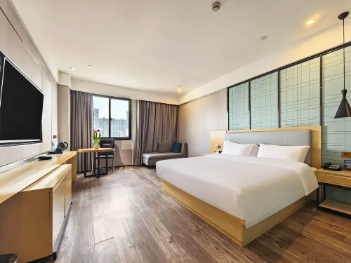 Moyue Hotel (Changshu Downtown Area Fangta East Street Pedestrian Street) - New