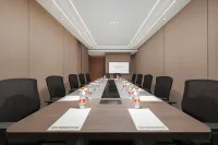 Hotel Rispace Zhaosu(Tianma International tourism culture square branch) - Business