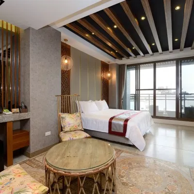 HOLDING HANDS HOTEL Hotels near Lambai Island