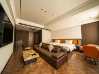 R Hotel (Shenmu Dabao Dang)