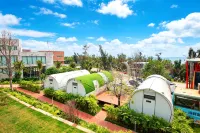 mao ming kang hai capsule hotel - vue sur la montagne