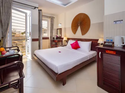 Pink Horizon Saigon Airport Hotel โรงแรมใกล้เตินบิ่ง