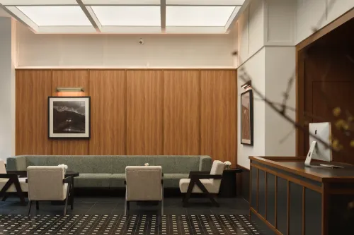 Bon voyage Hotel - Afhentnings-/afleveringstjenester