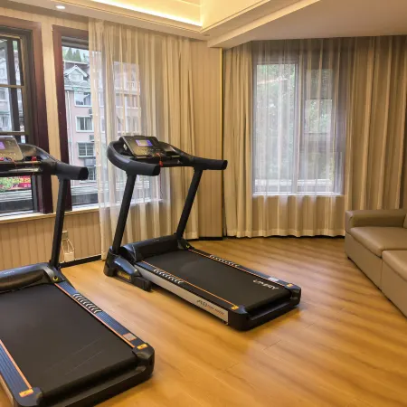 Huaqiao Dongfang Hotel