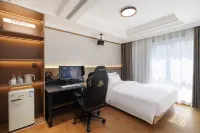 Yujie E-sports Serviced Apartment (Hankou Railway Station) - Apartments