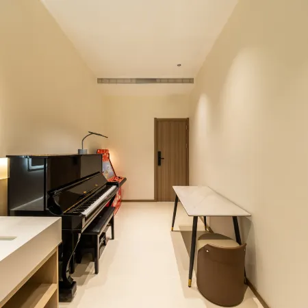 Floral Hotel · Nayoushan Boutique Inn (Yunding Market)