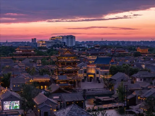 Yuquan International Hotel - ที่มีสระว่ายน้ำ