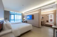 HanTing Zhengzhou Zhongmu Zhengkai Avenue Green Expo Garden Station Hotel