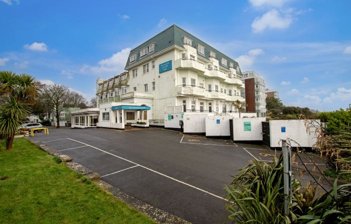 Bournemouth East Cliff Hotel by Belvilla