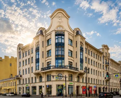 AKYAN Saint Petersburg Hotel Hotel dekat Taman Musim Panas