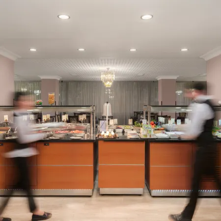 Ani Plaza Hotel