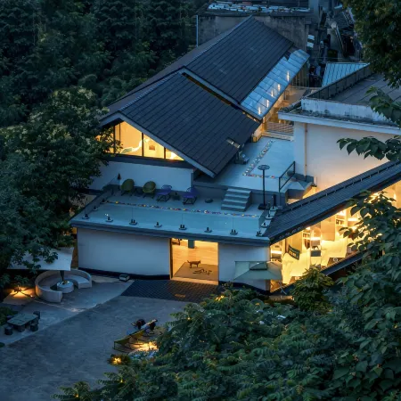Yuanzi Shuo · Designer Courtyard-Style Vacation Apartment