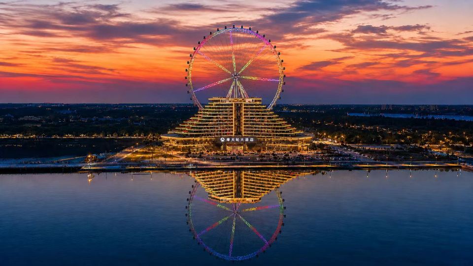 Ferris Wheel Hotel