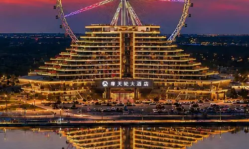 Ferris Wheel Hotel