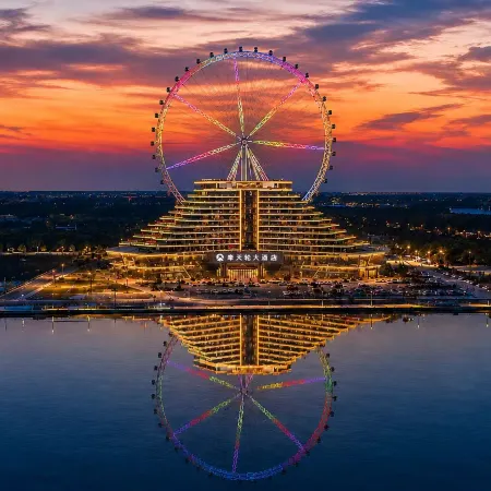 Ferris Wheel Hotel
