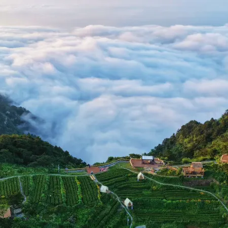Clouds on the Hills Hostel