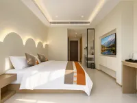 Xianshan Menglanju Hotel (Xuan'en Gongshuihe National Wetland Park) - Parkplatz