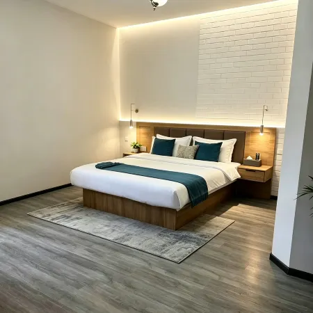 AERON Hotel